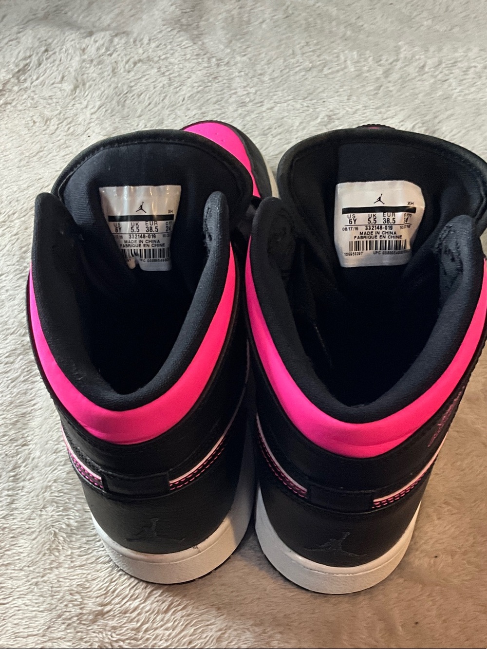 Nike Air Jordan 1 Retro High “Black Hyper Pink” Sneakers-Size 6Y - Picture 8 of 13